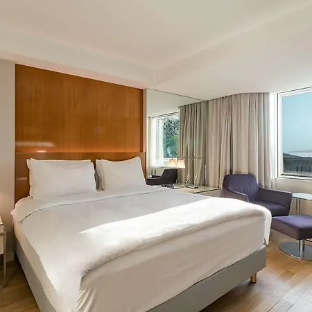 Radisson Blu Bosphorus Hotel. *