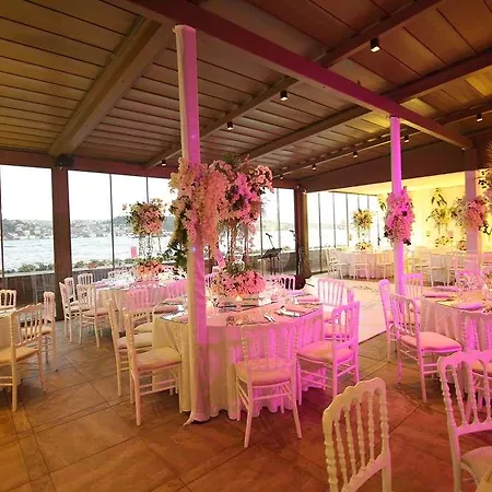 Radisson Blu Bosphorus Hotel. *